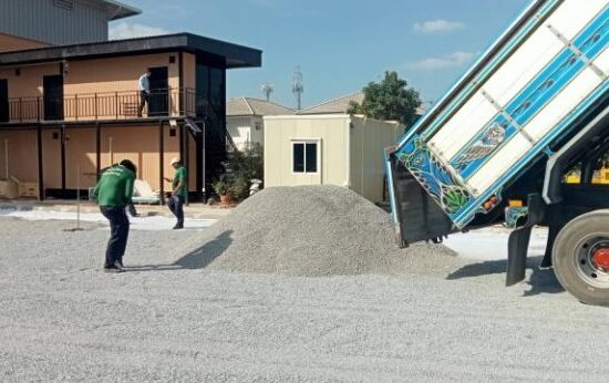 ส่งหินเกล็ด 3/8 สำหรับก่อสร้างสนามฟุตบอลหญ้าเทียม